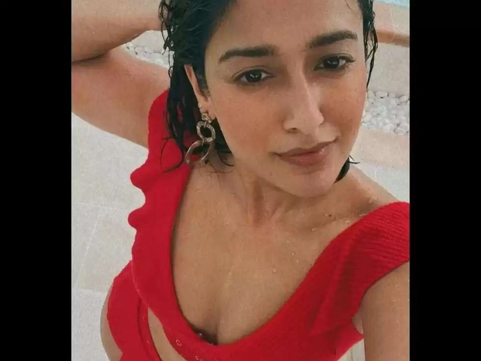 Ileana D Cruz's bold style wreaks havoc, see sizzling photos here