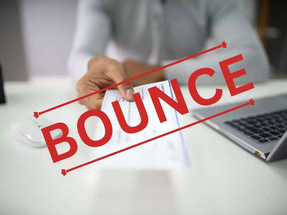 Cheque Bounce New Rules: अगर किसी भी वजह से चेक बाउंस हो जाता है, आप होंगे उसके गुनहगार, भरना होगा भारी जुर्माना 