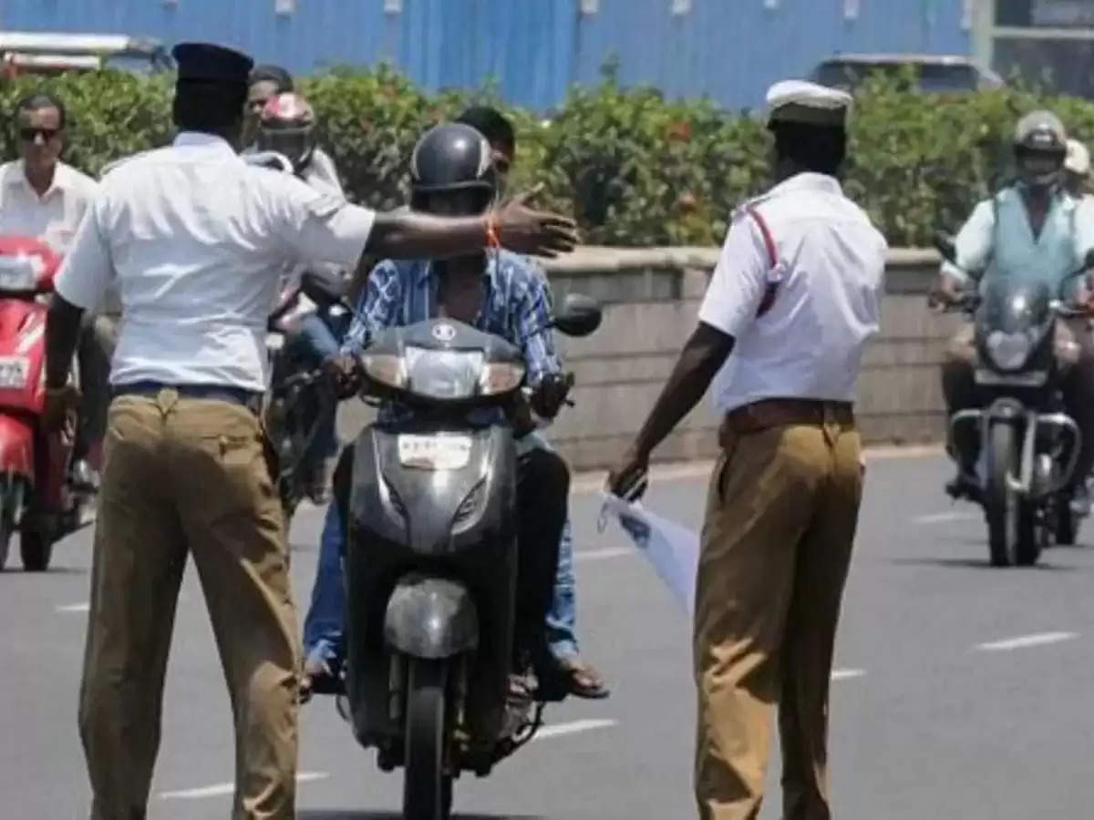 Road Safety: Now 2000 challan will be deducted even if you are wearing a helmet, know the reason