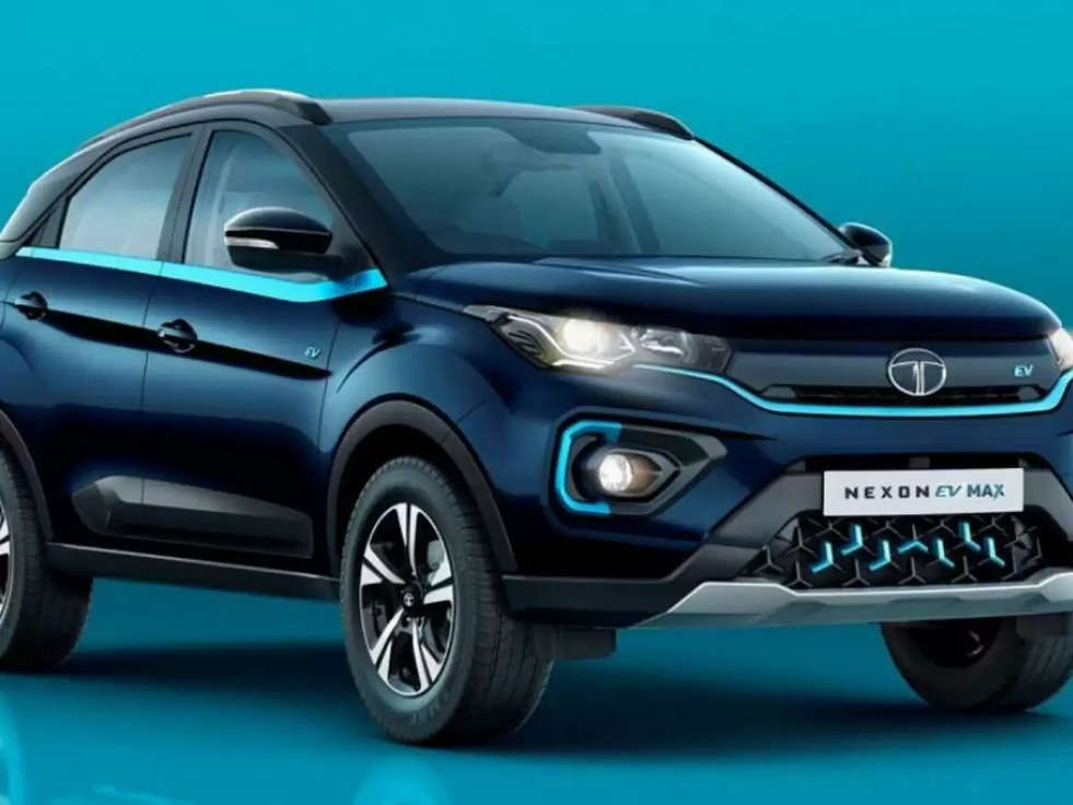 लंबी रेंज के साथ लॉन्च हुई नई TATA Nexon EV Max, अब चलेगी इतनी देर तक