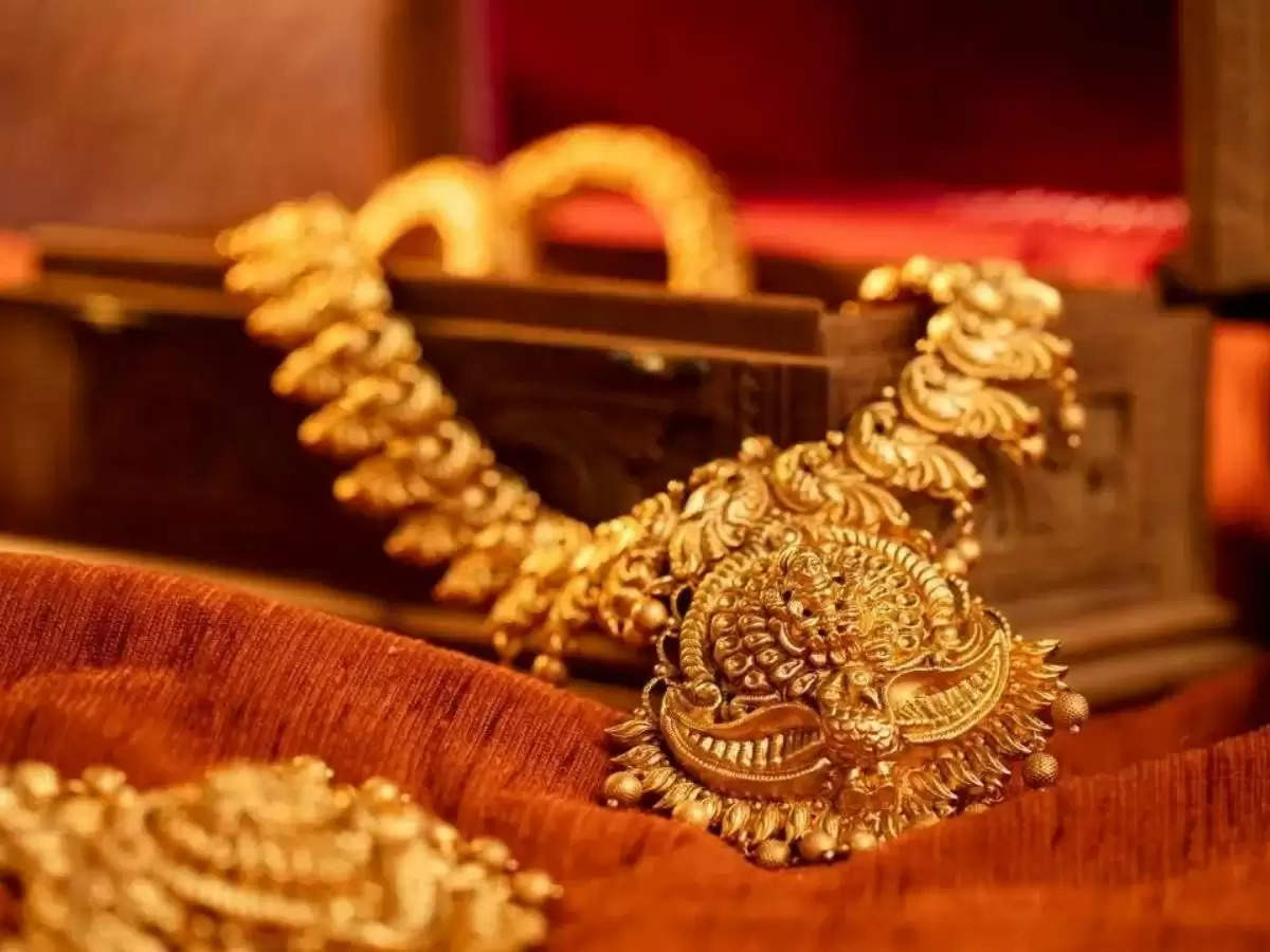 Gold Price: सोना खरीदने वालों के लिए अच्छी खबर, एक बार फिर हुआ रेट में बदलाव, जानिए ताजे भाव 