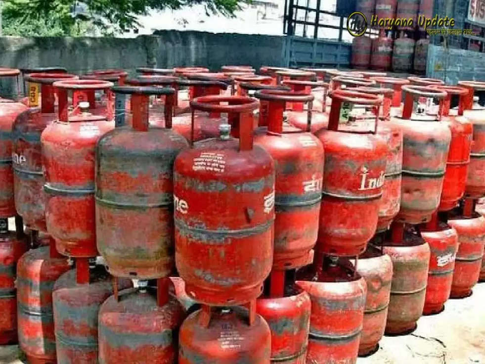 LPG Cylinder Price: एलपीजी सिलेंडर की कीमत में भारी कटौती, जानिए अपने शहरों के दाम