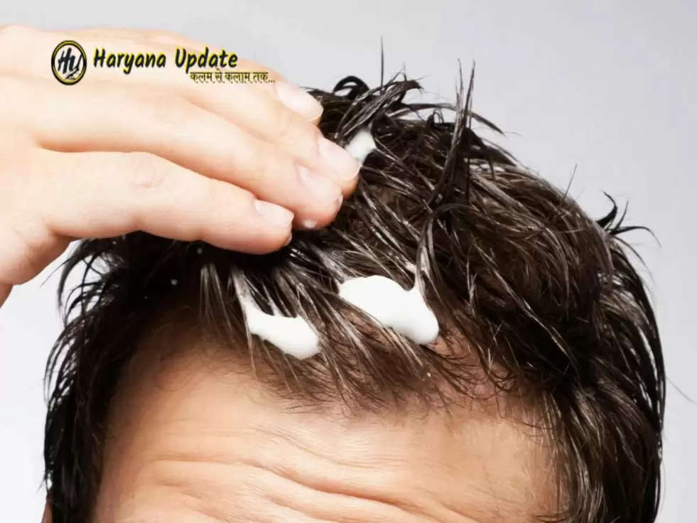 Hair Care Tips: बालों में हर रोज जेल लगाने वाले हो जाएँ सावधान, भुगतना पद सकता है ये अंजाम 