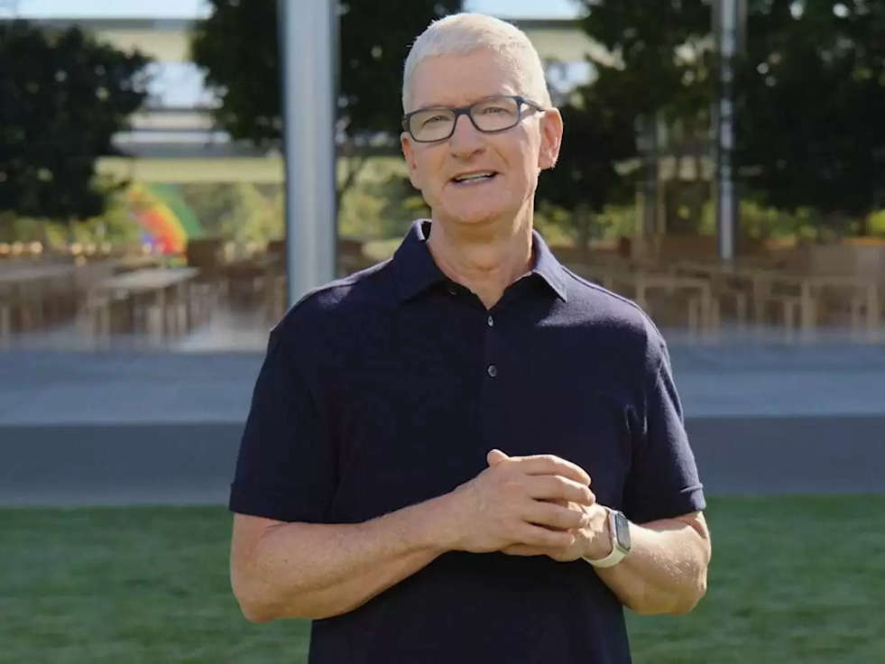 cook mumbai, Apple, Apple store, apple india,  Apple CEO Tim Cook