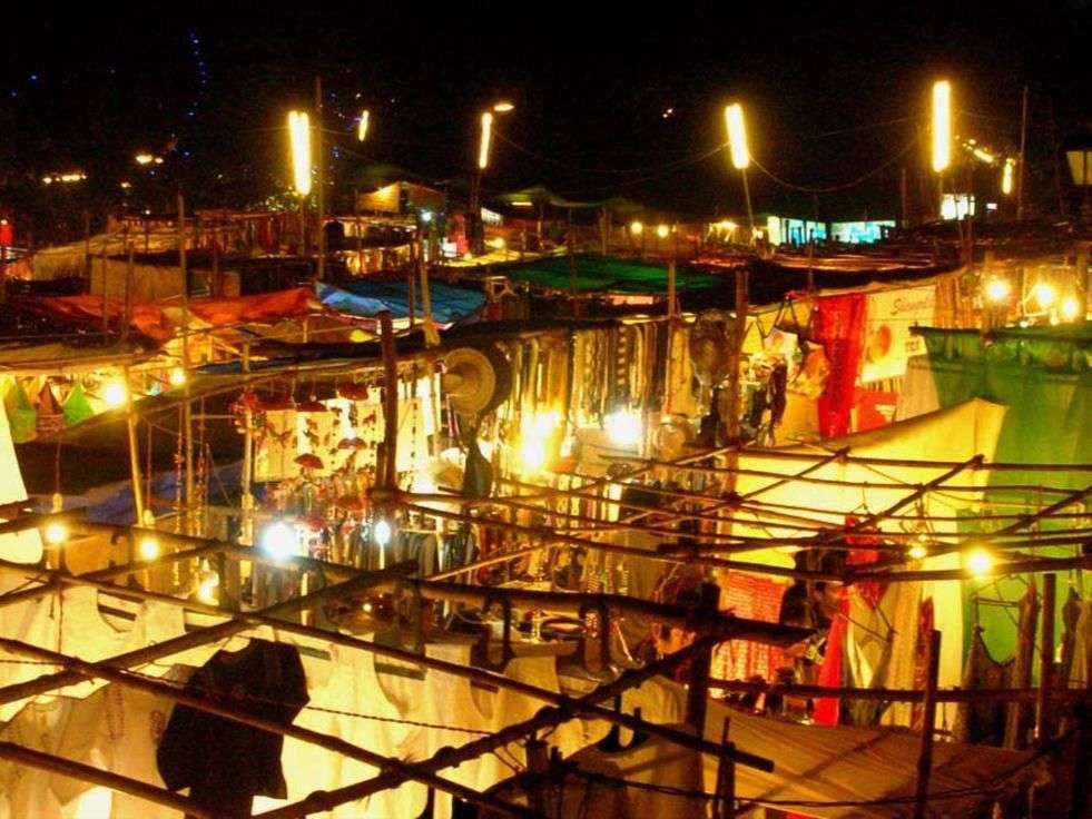 नाइटलाइफ़ के लिए मशहूर हैं गोवा की ये जगहें, रात भर रंगीन रहता है माहौल