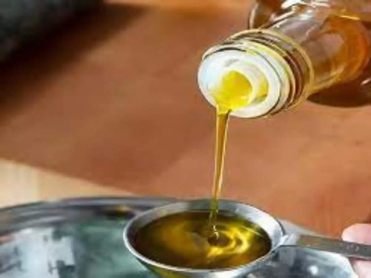 Mustard Oil: There was a smile on the faces of the customers using mustard oil, there was a big drop in the price, know the rate