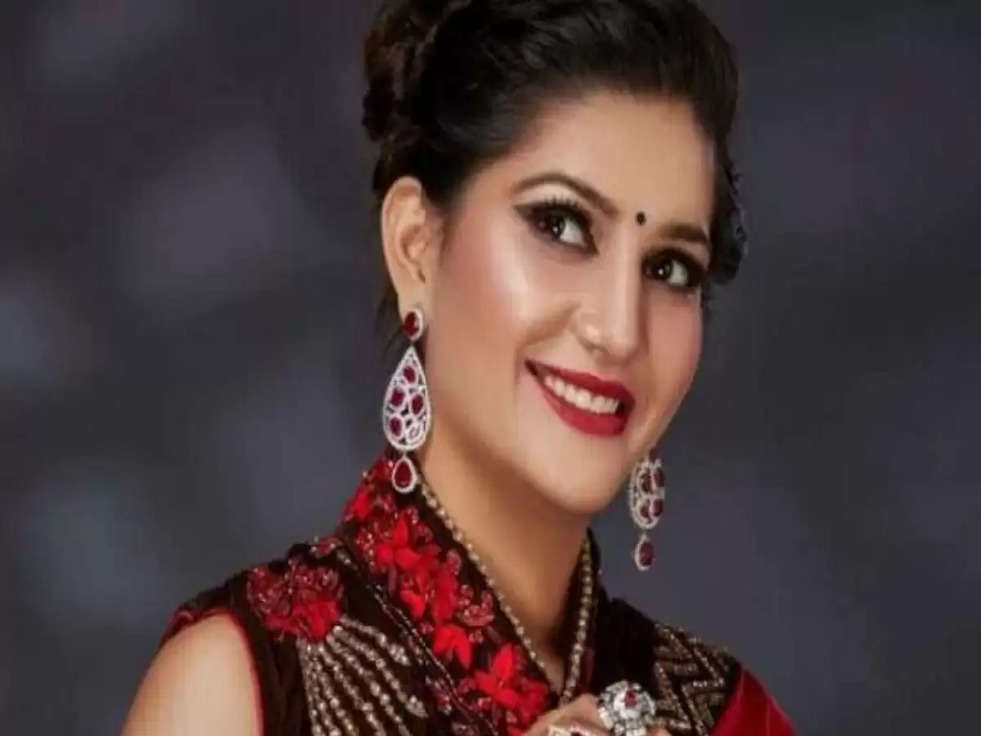 Sapna Chaudhary: विवादों के बाद भी सपना चौधरी ने सोशल मीडिया पर शेयर किया मजेदार वीडियों 