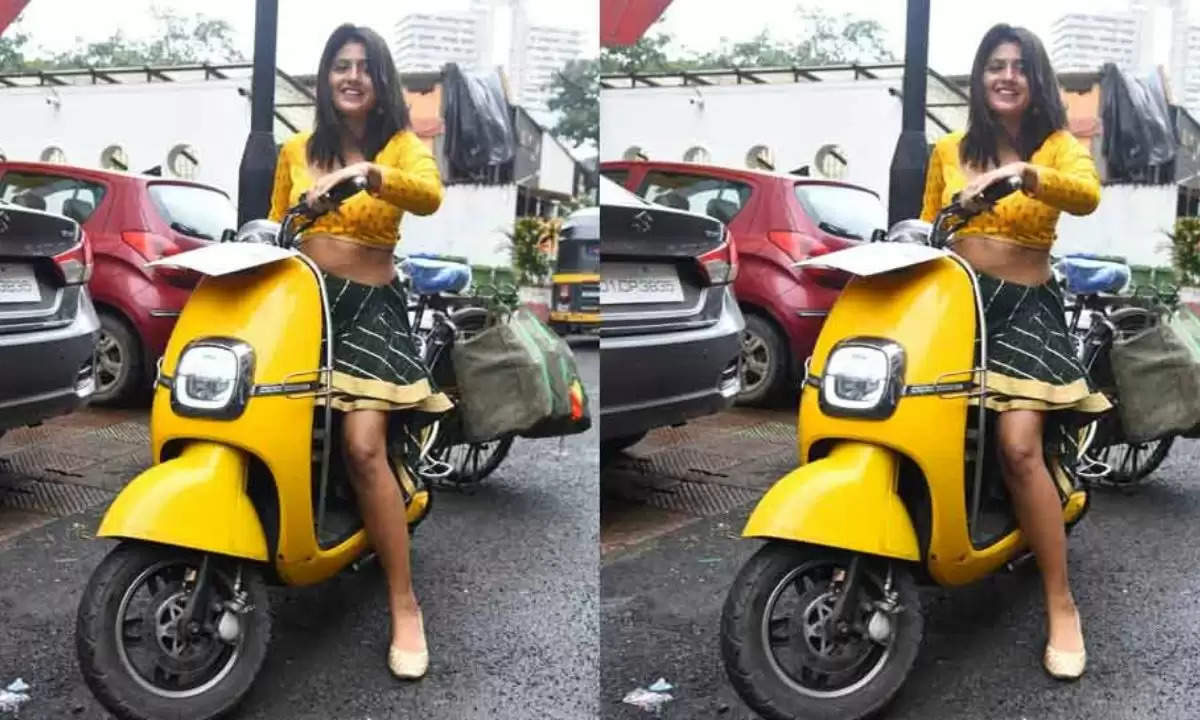 Actress Spotted Looks: मुंबई की सड़कों पर हीरोइनों में छिड़ा बोल्डनेस कॉम्पिटिशन, देखिए शानदार लूक