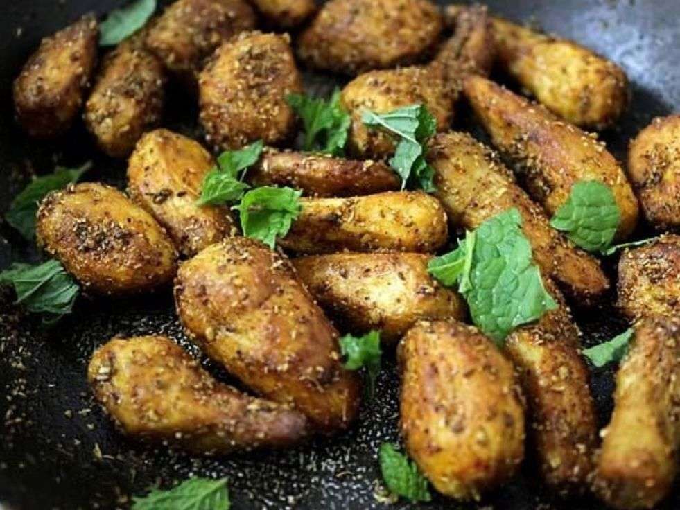 Arbi Ki Sabji Recipe: सब खाएंगे उंगलियां चाटकर, इस आसान रेसिपी से घर बनाए चटपटी अरबी की सब्जी