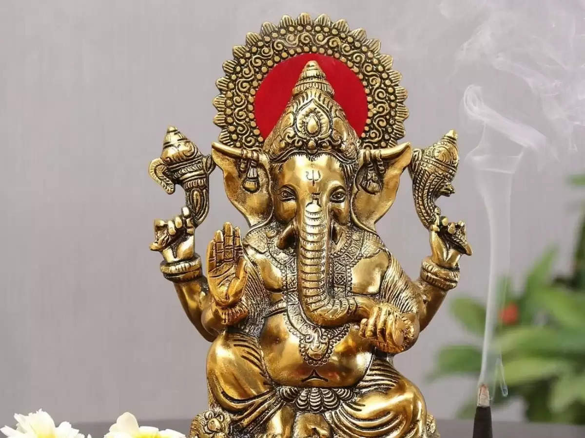 Ganesh Ji Idol: Install the idol of Ganpati in this direction, the sleeping luck will wake up