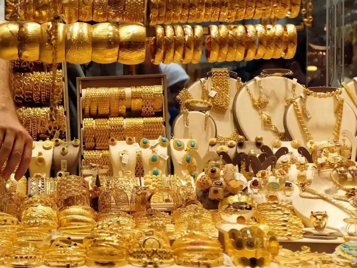 Big fall in gold and silver prices 