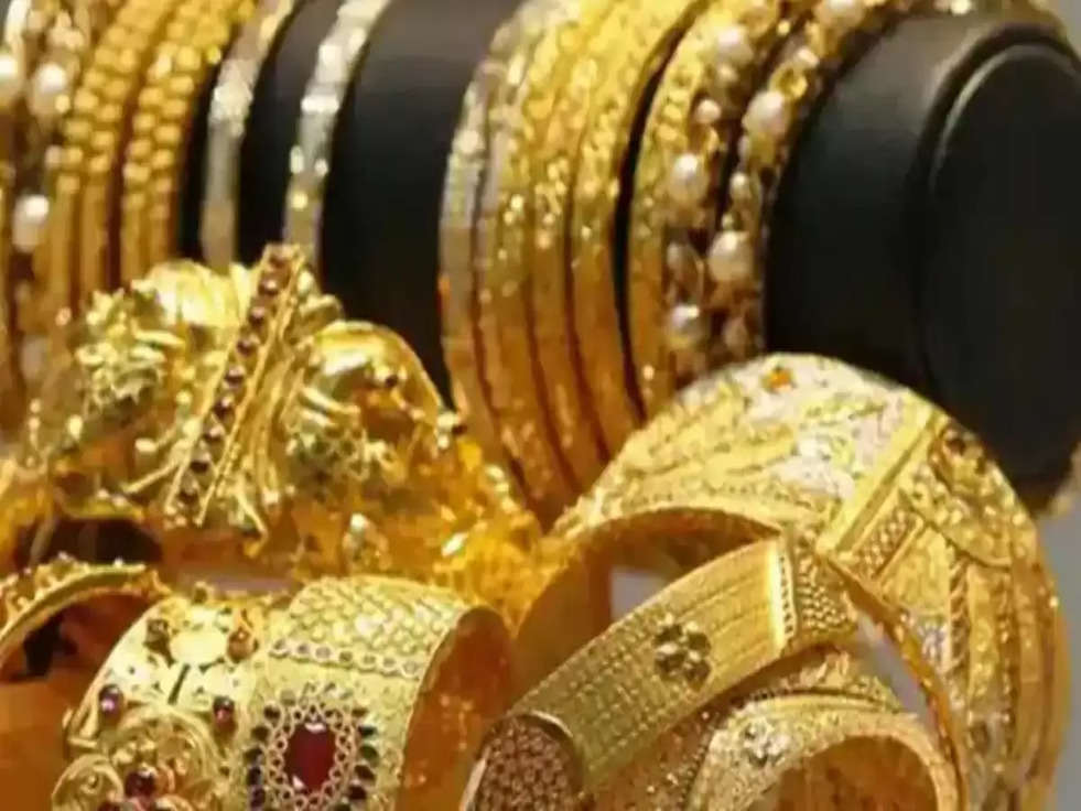 Gold Price: दिवाली पर सस्ता होगा सोना, जानिए कितना गिरेगा भाव 