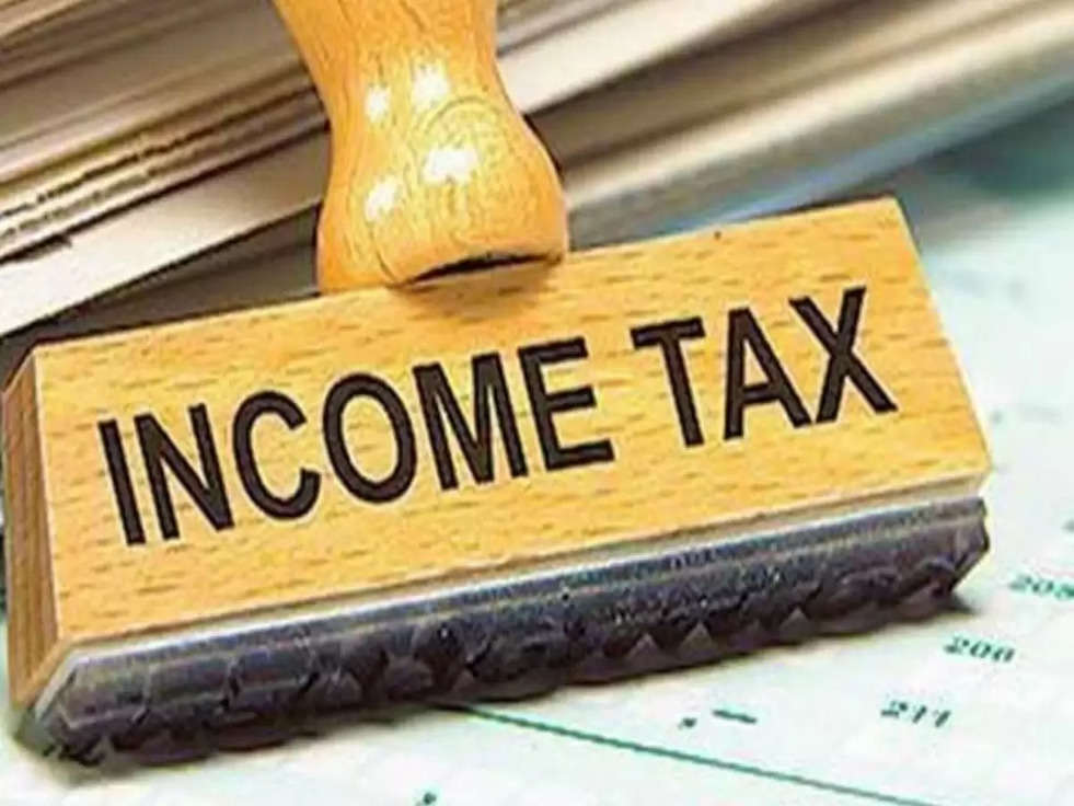 Income Tax Raid: आयकर विभाग का ताबड़तोड़ एक्शन, 22 जगहों पर की छापेमारी