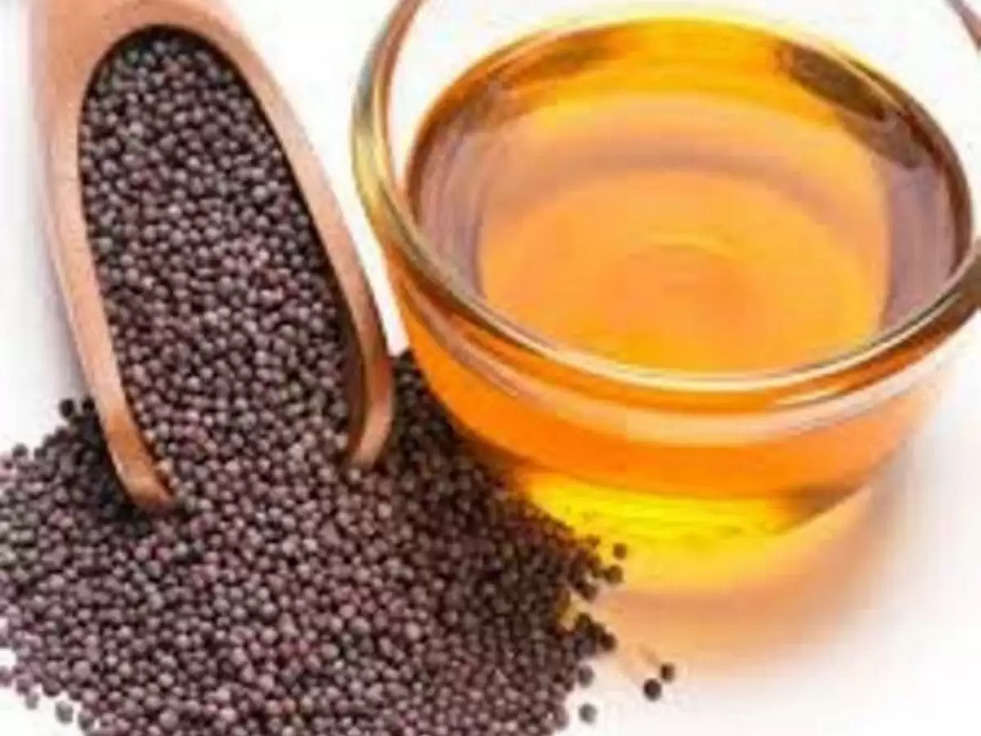 Mustard Oil Price: Another good news came as soon as petrol became cheaper, a big drop in Kachchi Ghani mustard oil