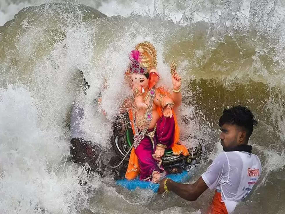 accident during ganesh visarjan