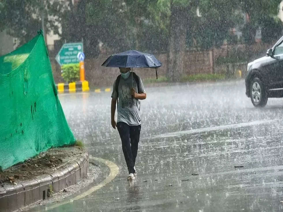 Heavy Rainfall Alert: महाराष्ट्र सहित 15 राज्यों में भारी बारिश की चेतावनी, जानिए 