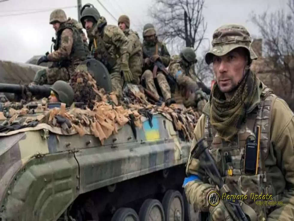 Russia Ukraine War: नागरिकों पर बैन के सवाल पर यूरोपीय देश में पड़ी फूट